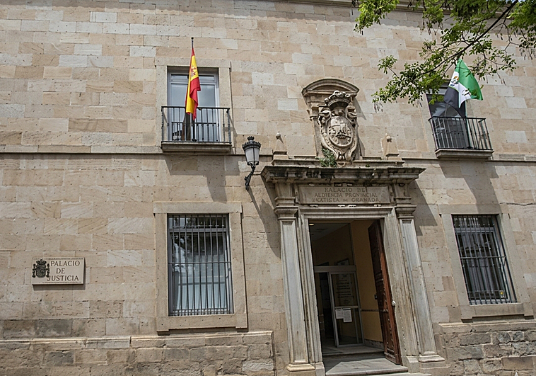 El TSJEx rebaja la pena a un condenado por vender droga en Badajoz por su adicción