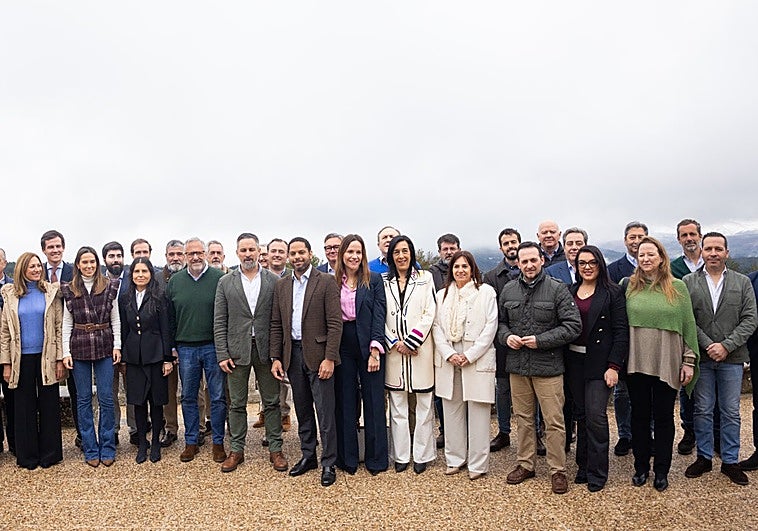 El acuerdo de gobierno en Extremadura, pendiente de las elecciones de Castilla y León