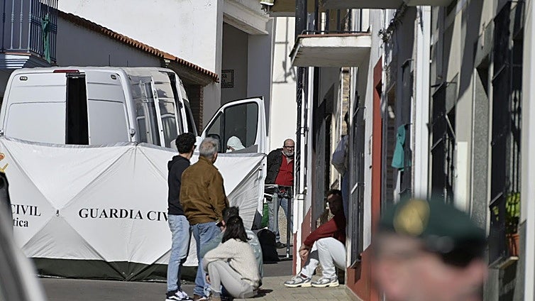 Vídeo | Así se ha vivido en Hornachos la jornada en la que han sido arrestados los investigados por la desaparición