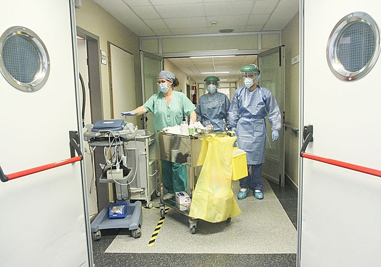 Seis años de la pandemia: 30.000 extremeños siguen atrapados en la covid