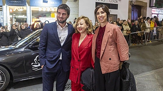 Cáceres ensalza el cine español y rinde un emocionado homenaje a Robe en su Festival