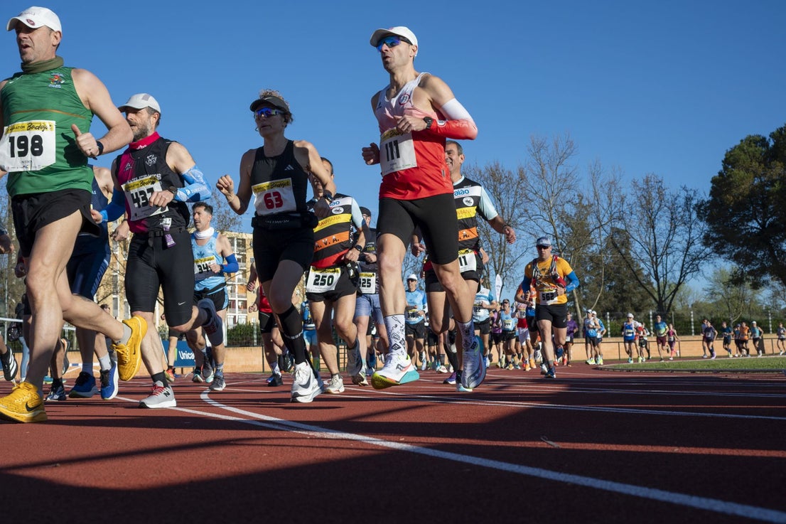 Fotos | Búscate en la Maratón y Media Maratón Popular Ciudad de Badajoz ...