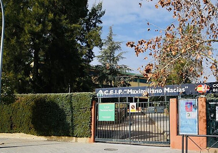 Dos arrestados por robar material informático en el colegio Maximiliano Macías y objetos en ocho coches