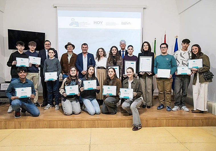 La cantera literaria extremeña da continuidad al legado de Santiago Castelo