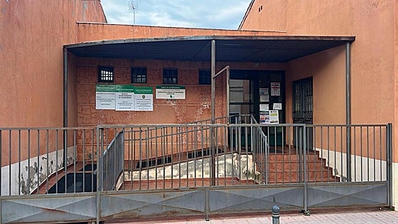 Reclaman la plaza vacante de administrativo en el consultorio de Madroñera