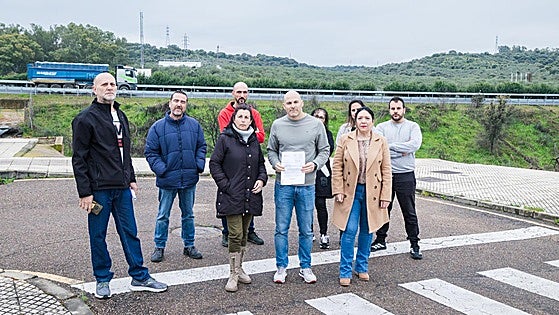 Vecinos del Cerro Gordo, hartos del ruido tras la obra en la A-5: «Necesitamos pantallas acústicas»