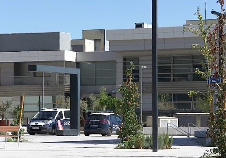 La Policía desarticula un punto de venta en San Lázaro y detiene a seis personas