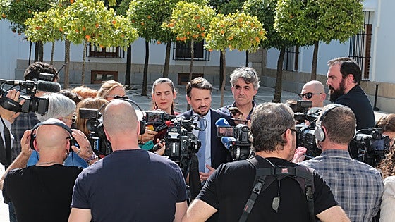 PP y Vox, muy cerca de cerrar un programa de gobierno para un ejecutivo de coalición