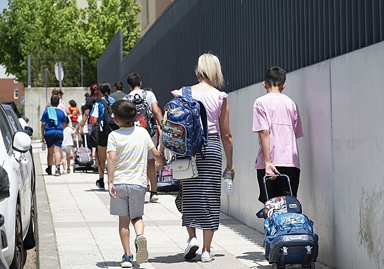 Dos niños de dos años desaparecen de un colegio en Badajoz y son localizados a varias calles
