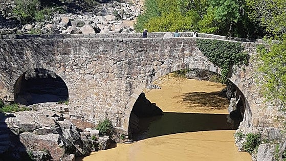 Fotos | Así está la garganta de Cuartos tras el desprendimiento