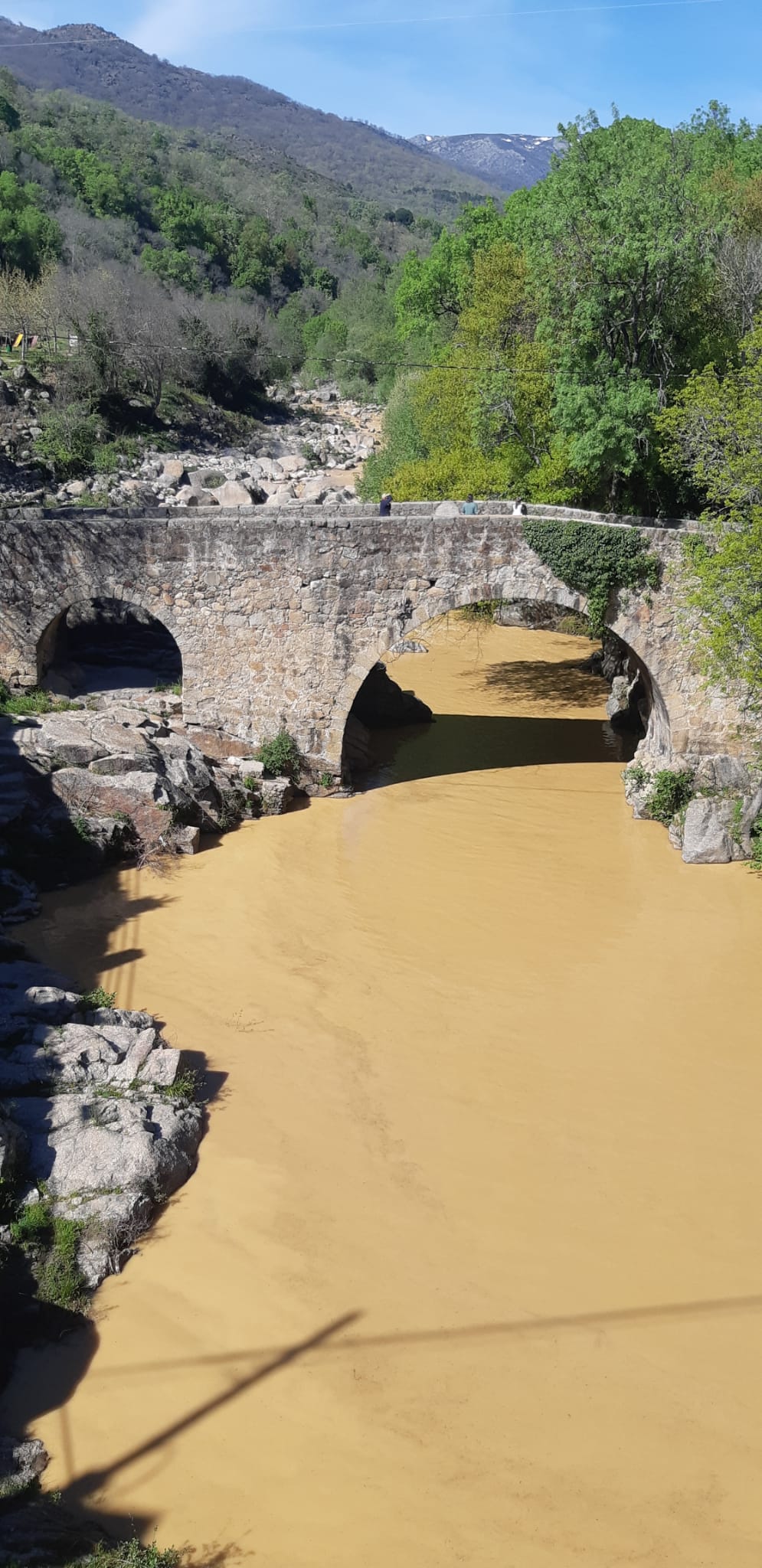Fotos | Así está la garganta de Cuartos tras el desprendimiento
