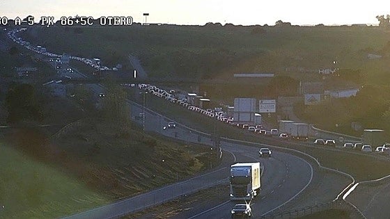 Un accidente en la A-5 complica el tráfico entre Madrid y Extremadura