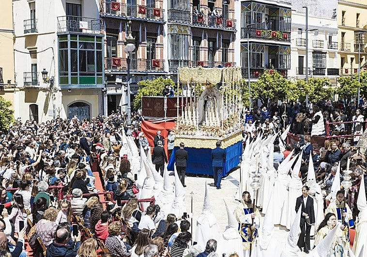 La plaza de España de Badajoz no tendrá gradas en Semana Santa al quedar desierto el concurso