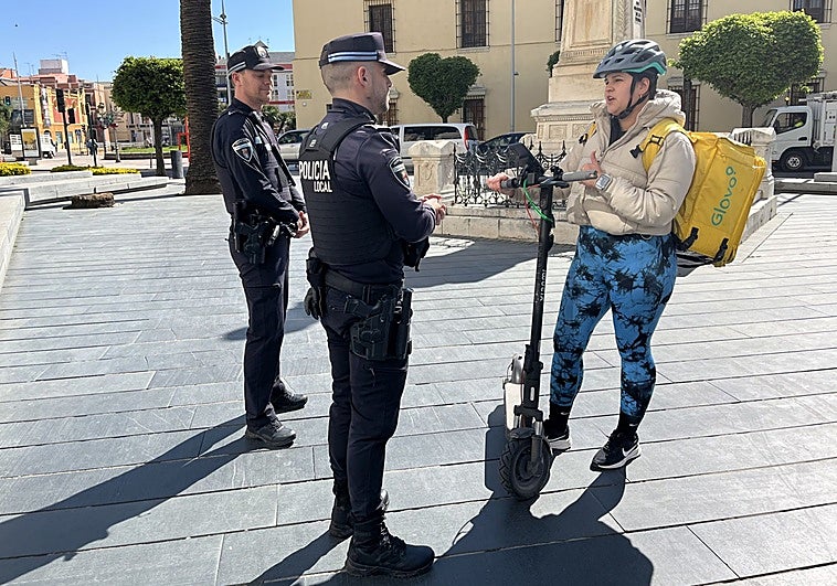 Badajoz comprará un rodillo para detectar patinetes trucados para correr más