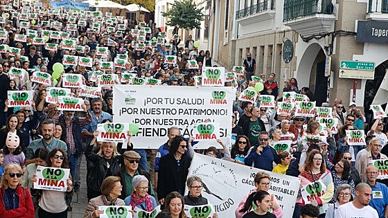 El TSJEx obliga a entregar a Salvemos la Montaña el expediente completo de la mina de litio de Cáceres