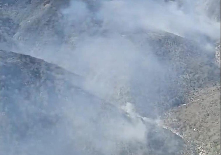 Estabilizado el incendio de Losar tras arrasar casi 900 hectáreas