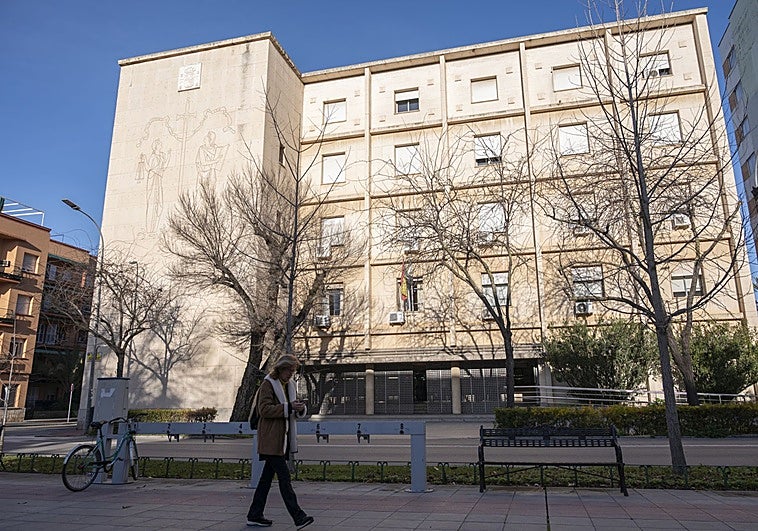 Un jurado popular juzgará a un hombre que presuntamente dejó morir de un infarto a un compañero en Zafra