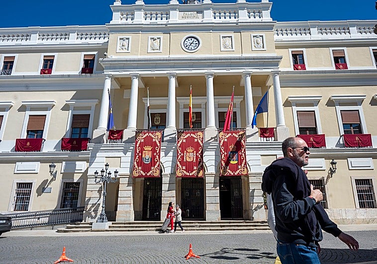 57 aspirantes por cada plaza de administrativo que convoca el Ayuntamiento de Badajoz