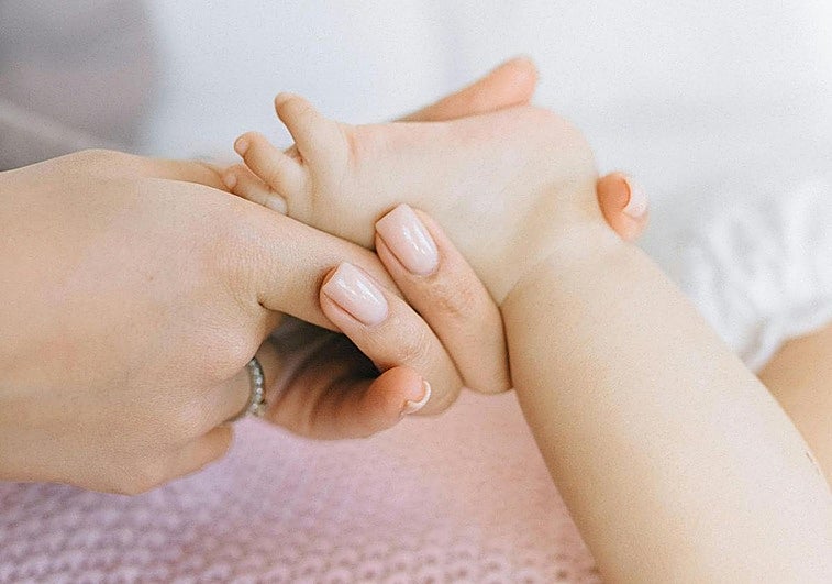 El Gobierno confirma el permiso de 19 semanas: dos semanas extra hasta los 8 años si tu hijo nació a partir de esta fecha