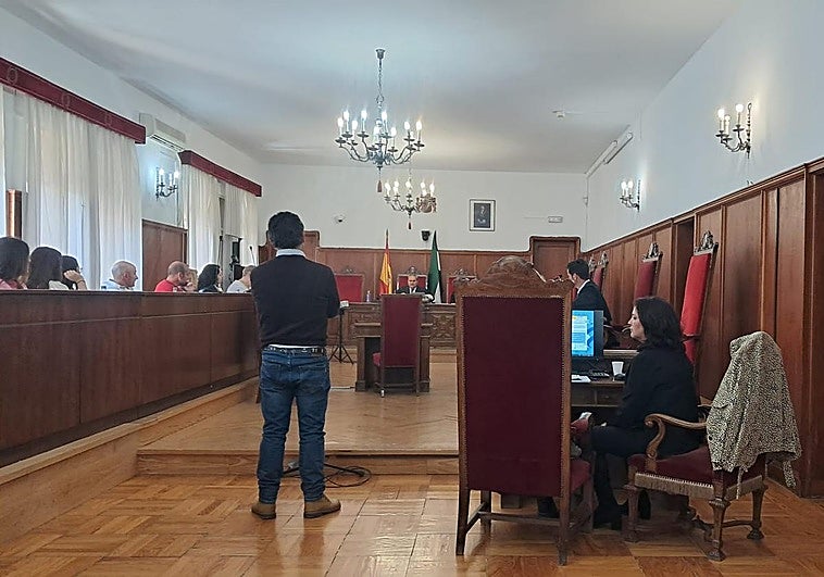 Giro en la Audiencia de Badajoz: se disuelve el jurado y el acusado de no socorrer a su compañero queda absuelto