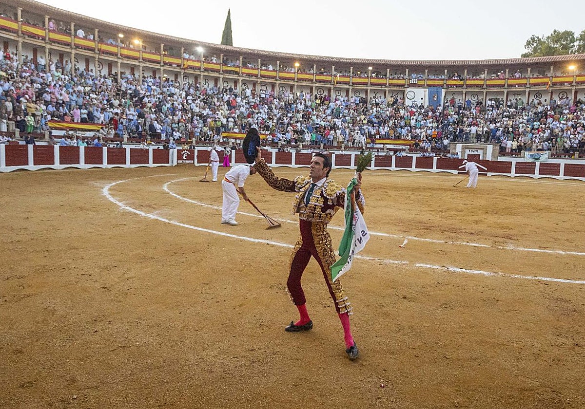 Adjudican a Lances de Futuro los festejos taurinos de Cáceres con la oferta mínima exigida en el pliego