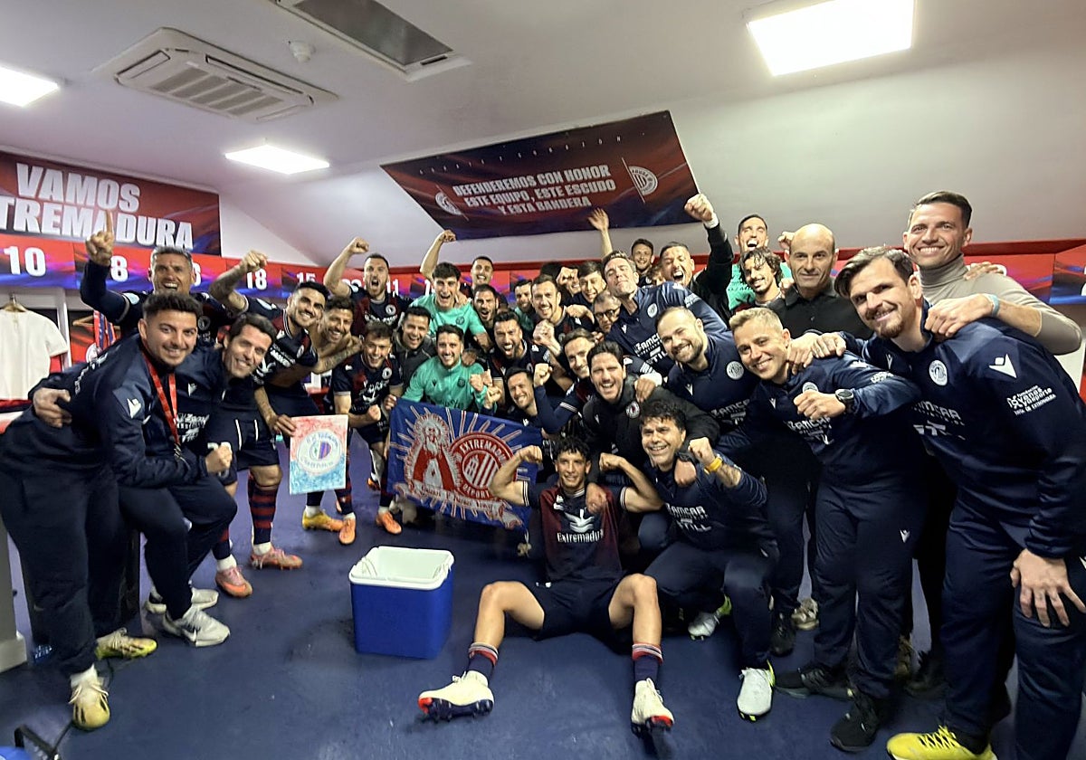 El Extremadura lo vuelve a hacer en el último minuto del descuento