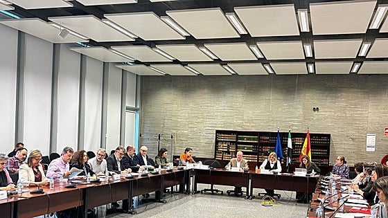 La Junta modifica los criterios para valorar los méritos en el concurso de laborales