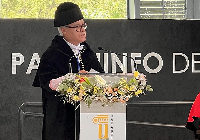 El rector admite que la UEx se enfrenta a cambios por las universidades privadas