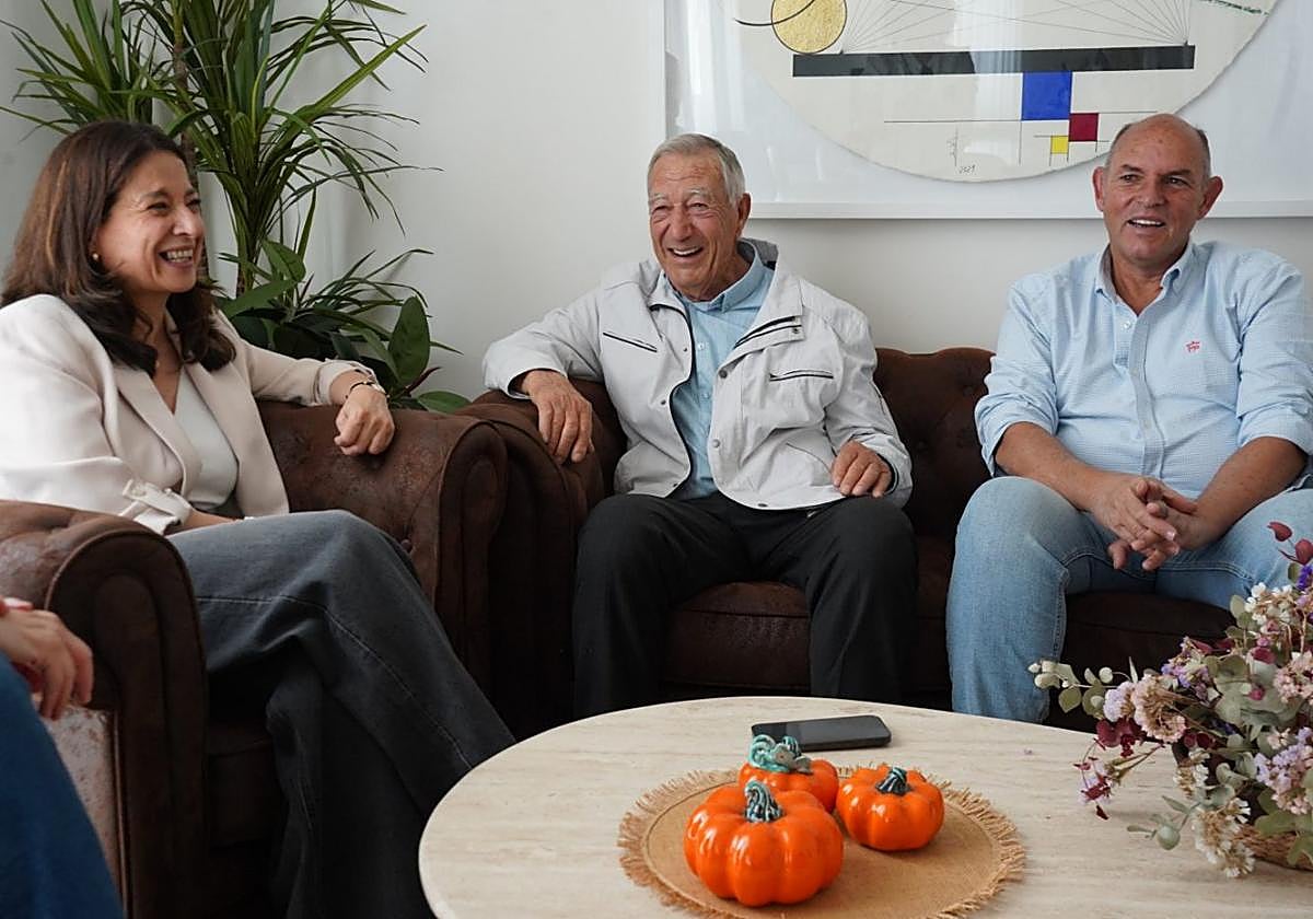 Enrique García-Margallo, junto a Medina y Rodríguez.