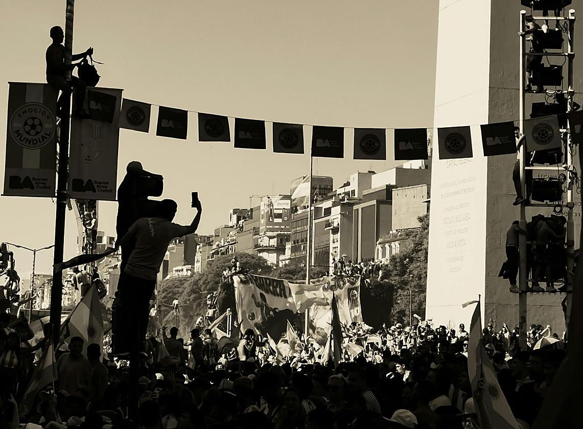 El 1 de mayo cae en viernes y activa un puente festivo en toda España: 945.000 turistas moverán 135 millones de dólares — image 4