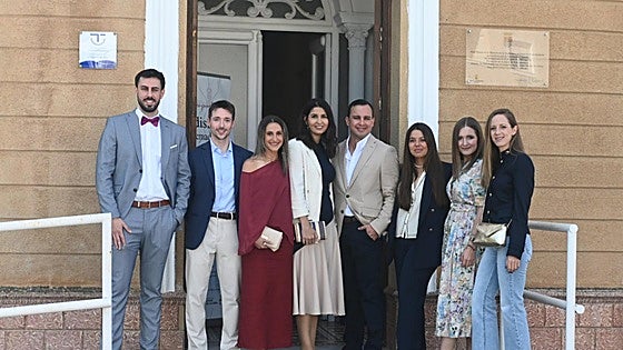 Tres médicos y cinco enfermeros culminan su etapa formativa en Zafra