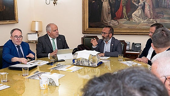La Diputación de Cáceres apoya la concentración  en Monfortinho para concluir la conexión por autovía