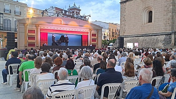 La lírica casa con el fado y el flamenco en una semana de arte en Badajoz