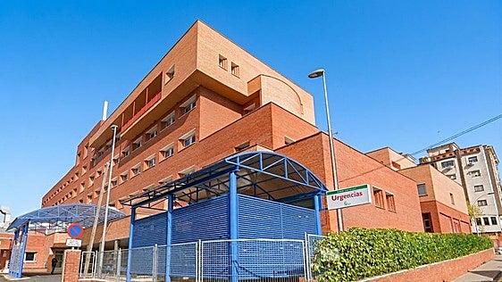 Herido grave un hombre de 49 años al caerle encima una caja que transportaba con un toro mecánico