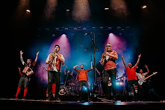 La Trocamba Matanusca actúa este viernes en Los Conciertos de Pedrilla