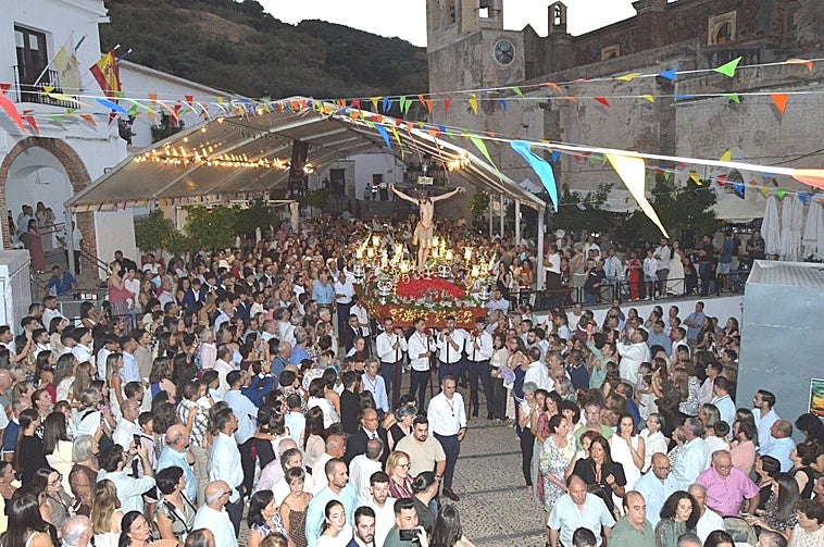 Finalizan los festejos del Cristo de las Misericordias en La Parra