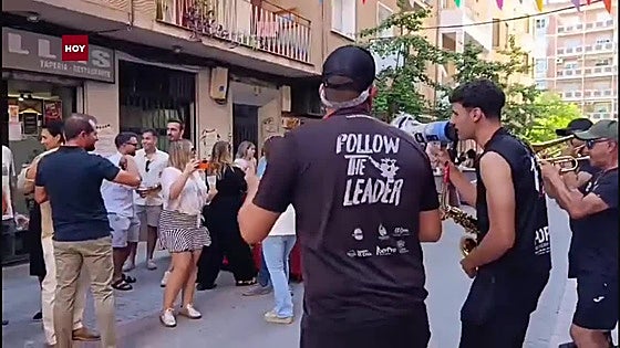 La Feria de día de San Miguel llena las calles de Cáceres de música