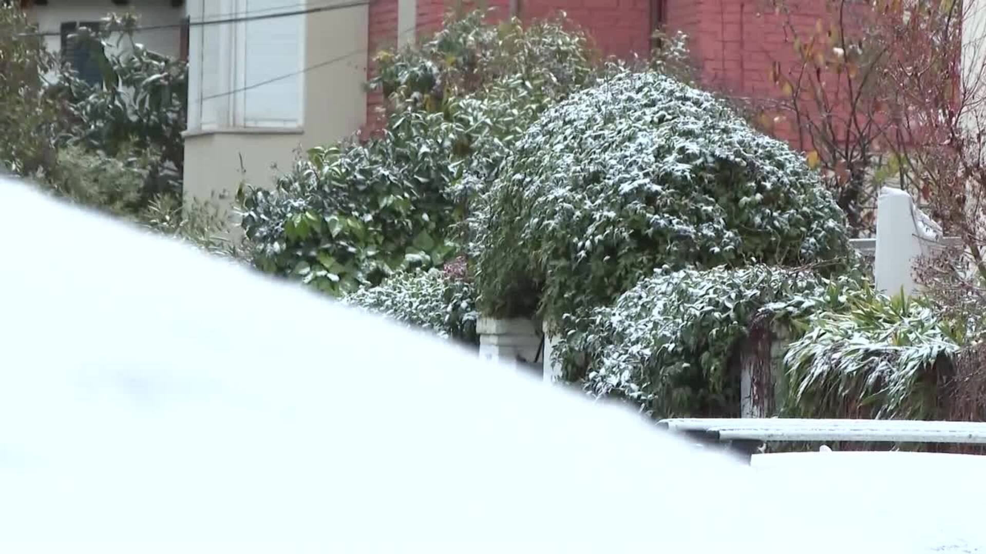 Madrid amanece cubierta de un ligero manto de nieve pero sin incidentes reseñables