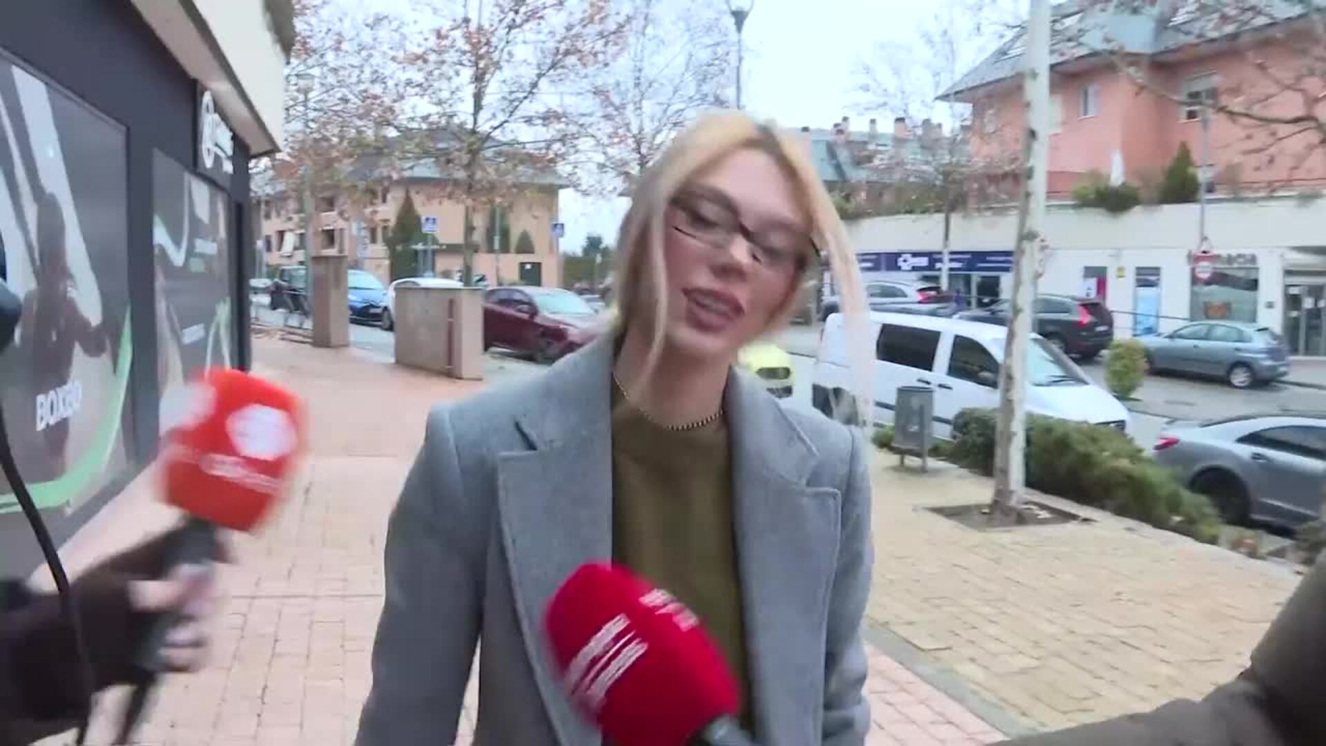 Alejandra Rubio explica la razón por la que Carlo Costanzia padre ha dejado de seguir a su hijo