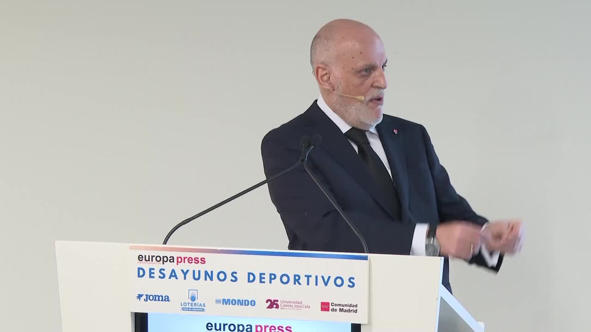 Tebas: "Qué casualidad que cuando el Barça deja la Superliga vuelve el ataque del Real Madrid"