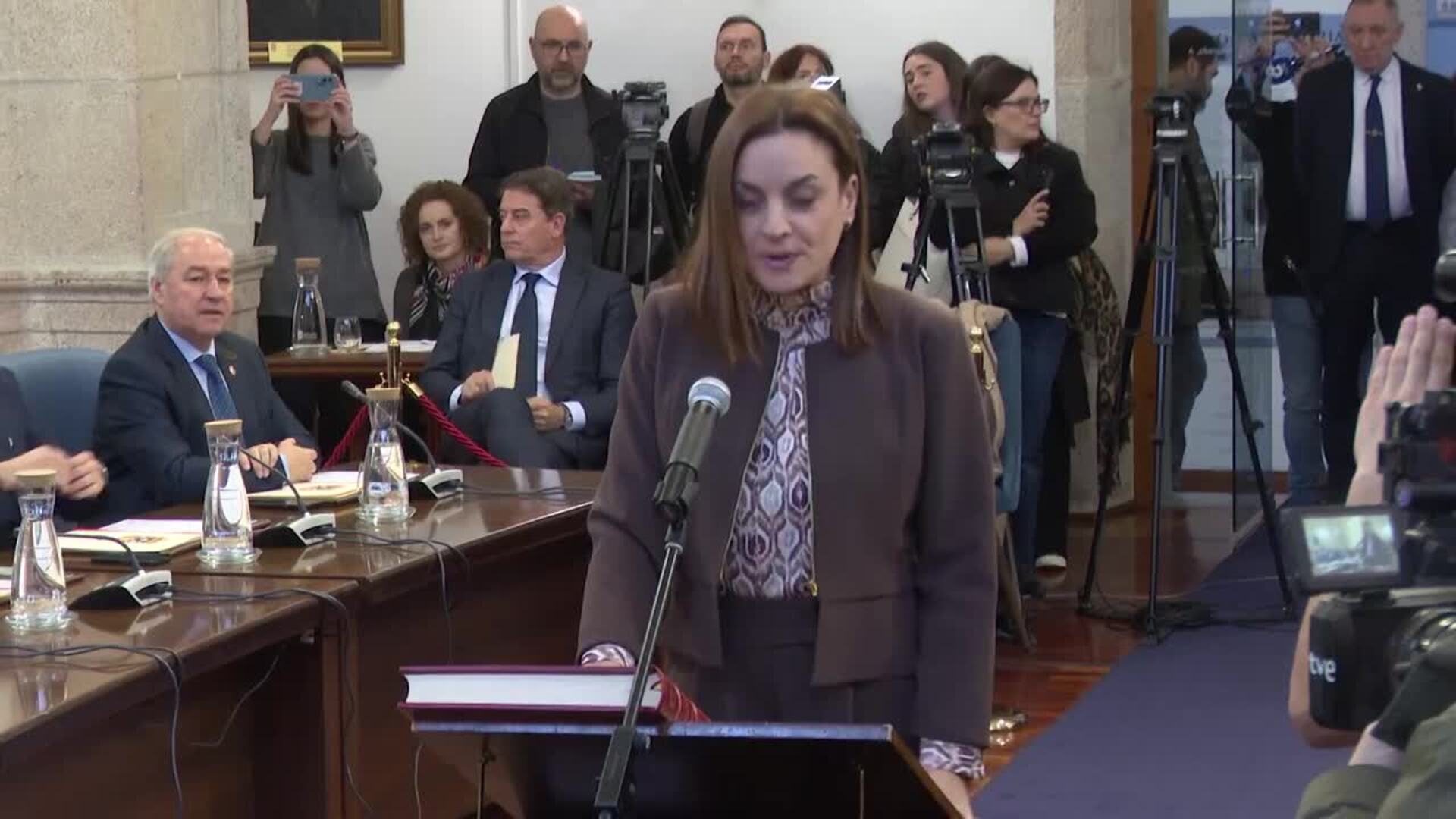 Carmela López, elegida presidenta de la Diputación de Lugo con los votos de PSOE, BNG y Tomé