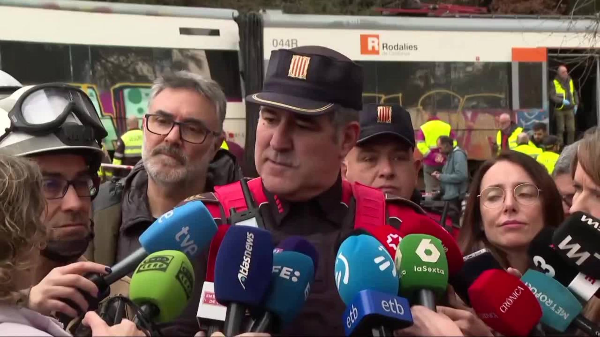 Guardia Civil, Mossos y Bombers intervienen en la zona del accidente ferroviario en Gelida