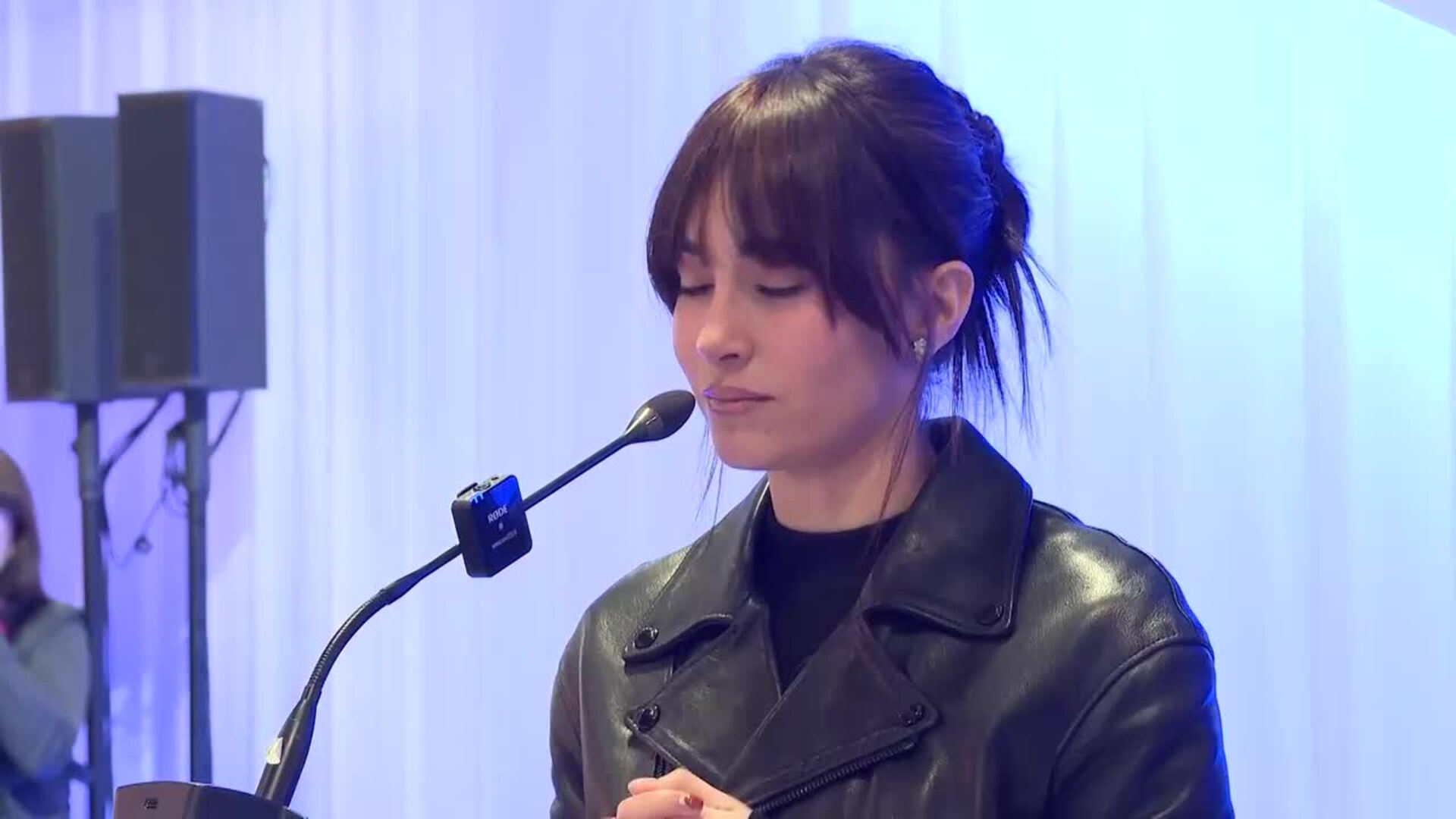 Aitana muestra su solidaridad con todas las victimas de los accidentes ferroviarios