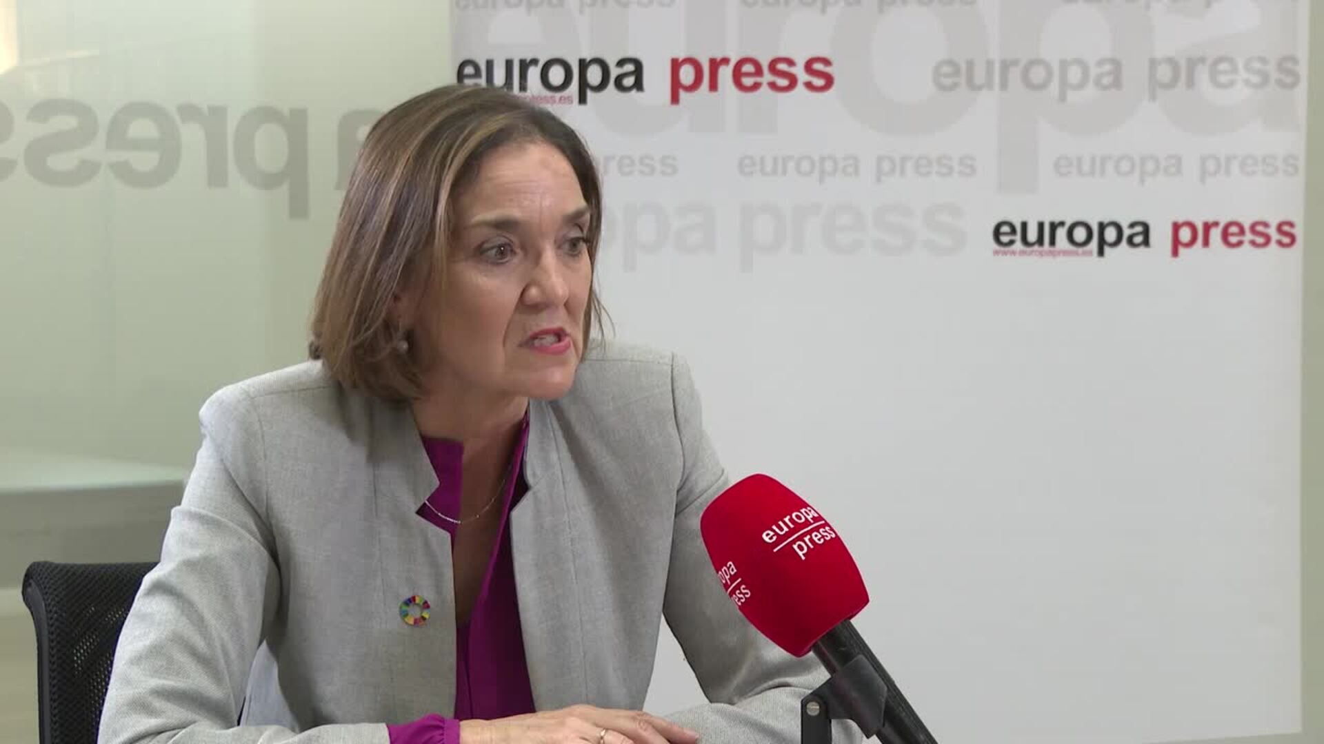 Reyes Maroto considera que la renuncia al acta de Ábalos "llega tarde"