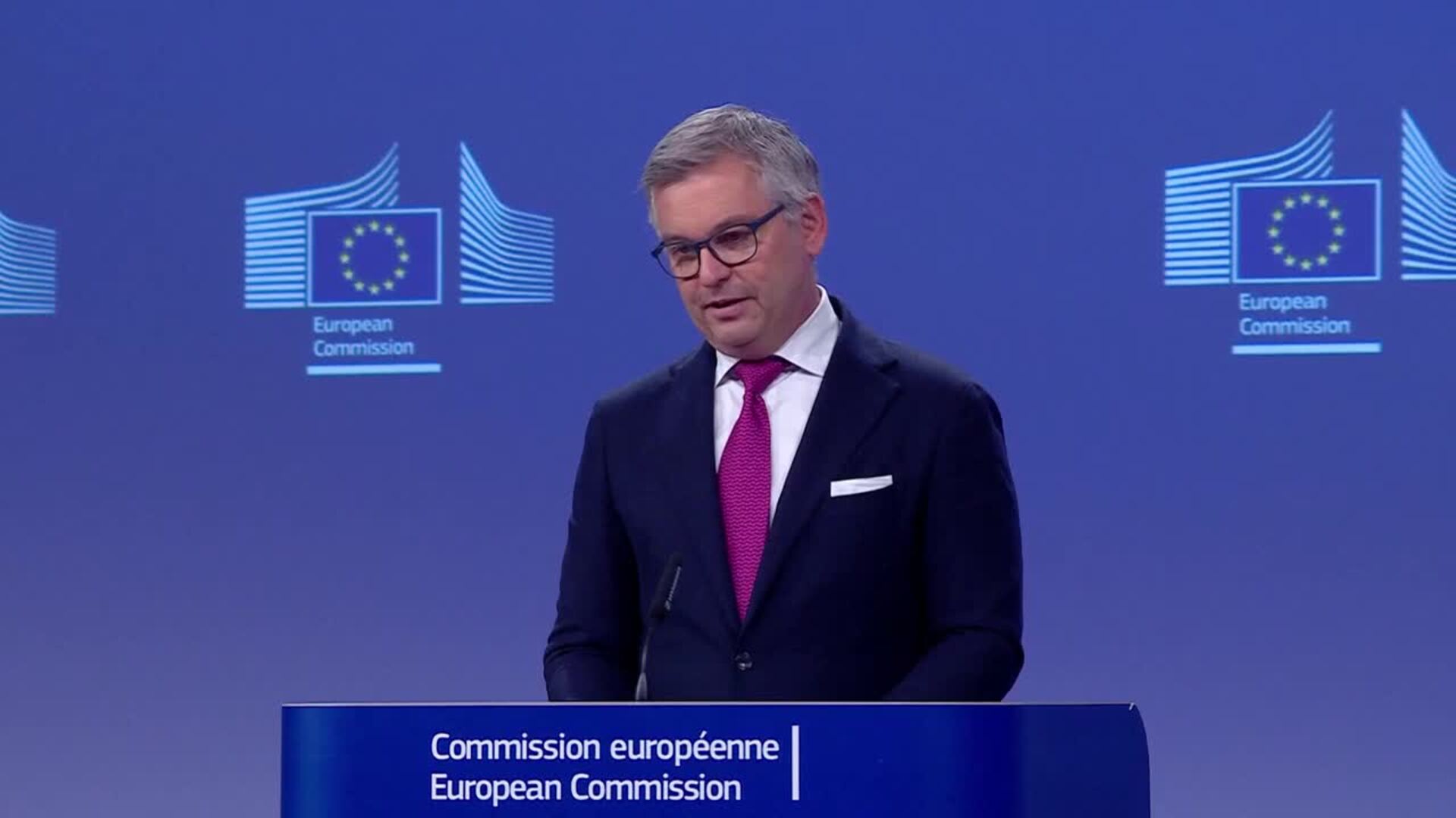 Bruselas ve la regularización de migrantes en España una opción legal para el mercado laboral