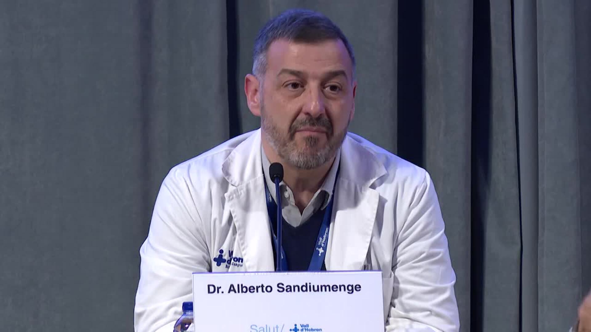 El Vall d'Hebron realiza "el primer trasplante de cara del mundo" con una donante de eutanasia