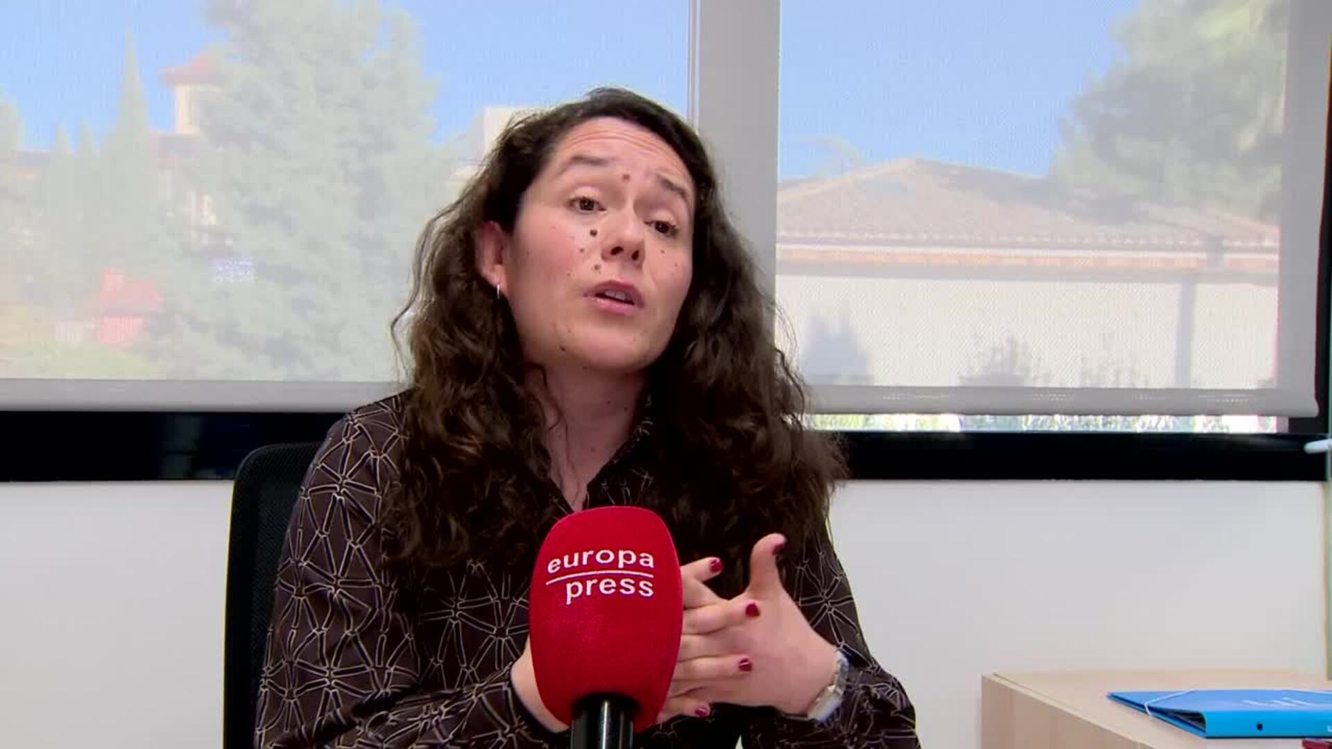 Experta considera "valiente" prohibir redes sociales a menores aunque pide avanzar con ellos