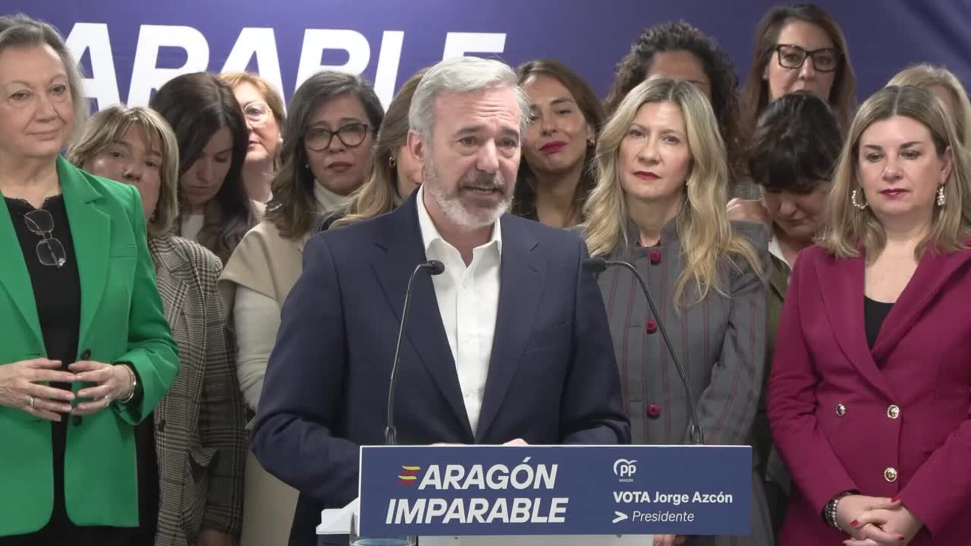 Azcón promete rebajas fiscales para familias monoparentales y numerosas en Aragón