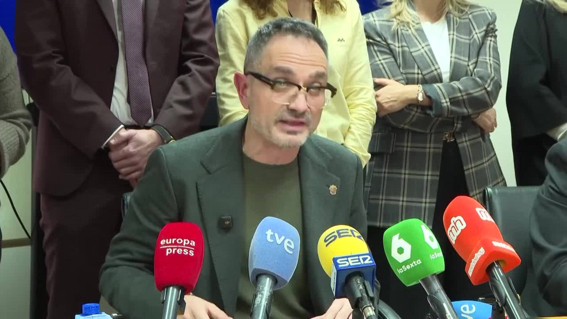 El alcalde de Móstoles dice ser víctima de una "campaña absoluta de desprestigio"