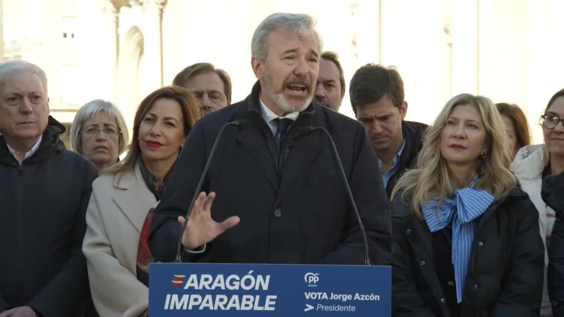Azcón pide el voto para "un gobierno fuerte del PP" que evite el "bloqueo" de Aragón